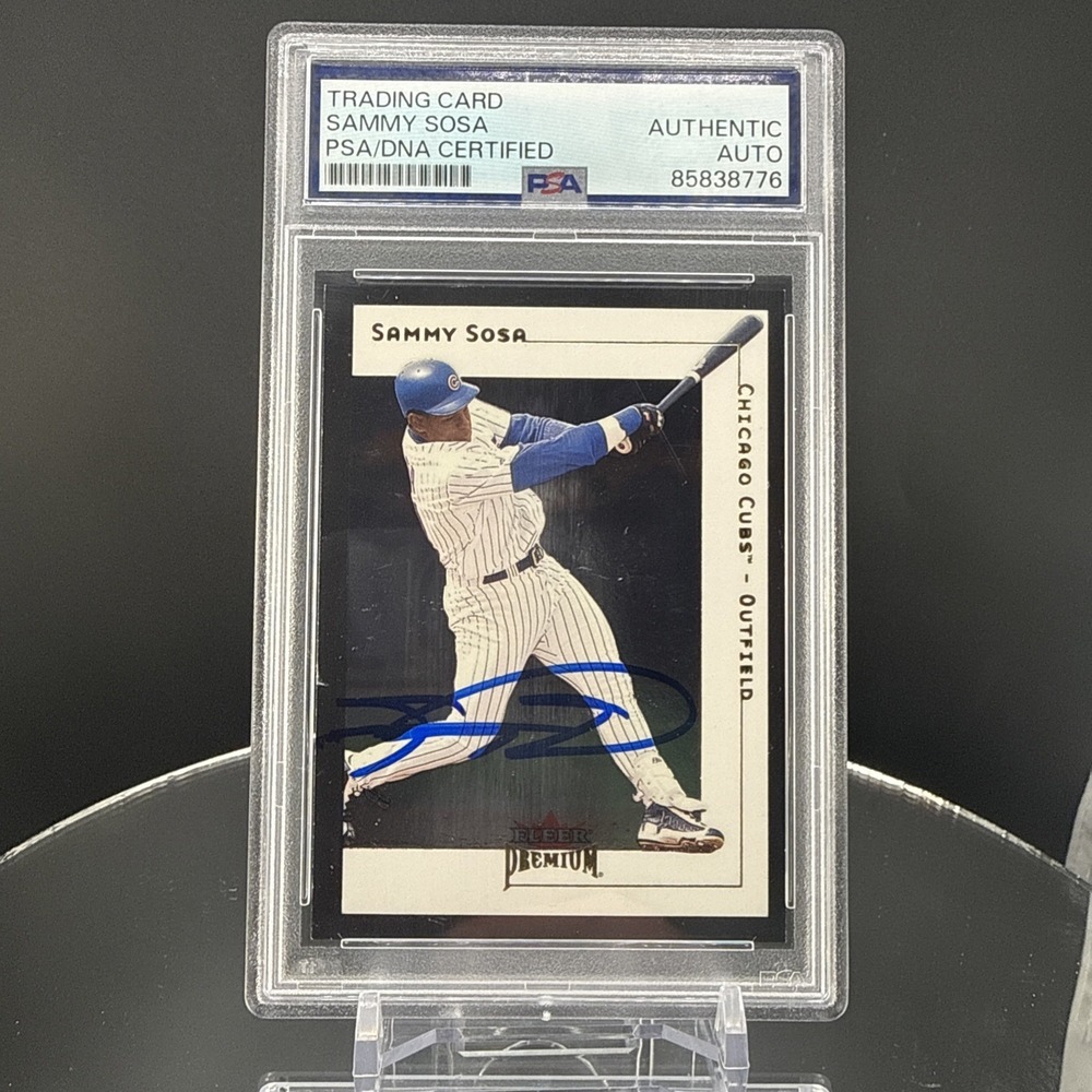 Sammy Sosa PSA/DNA Certified Autograph | 2001 Fleer | Chicago Cubs